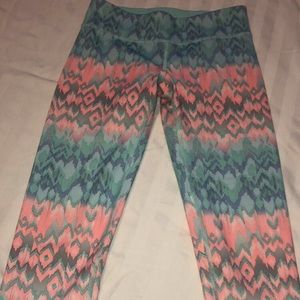 Ivivva colorful cropped leggings